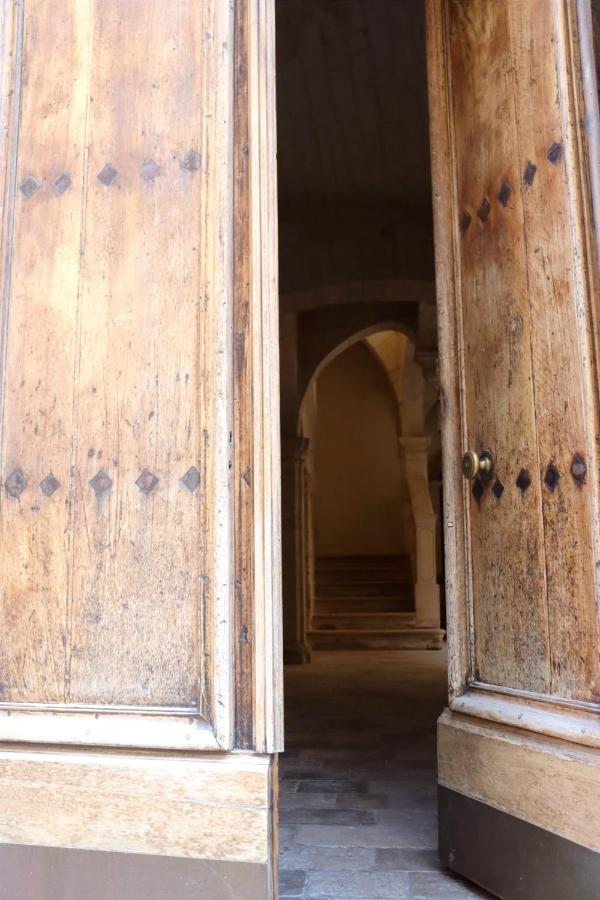 Uzes, Au Coeur Du Centre Medieval La Boussole D'Uzes, Appartement De Caractere Du XVII -Eme Siecle エクステリア 写真